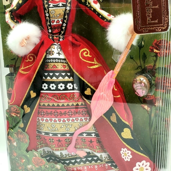 2007 ALICE IN WONDERLAND THE QUEEN OF HEARTS - Picture 6 of 12